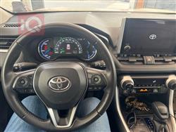 تۆیۆتا ڕاڤ 4